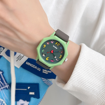 Ceas analog cuarț pentru studente, curea din silicon, rezistență la apă 30m, carcasă din aliaj