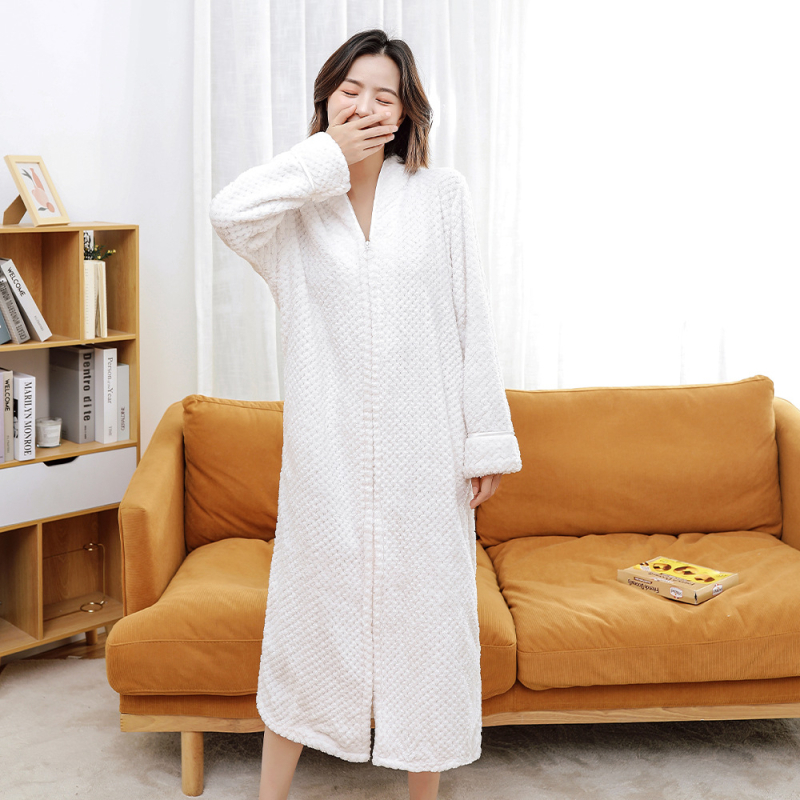 Kardigán-stílusú pizsama fleece-béléssel, vastag flanelből, 100% poliészter, hosszú ujjak, V-nyak, meleg otthoni téli viselet