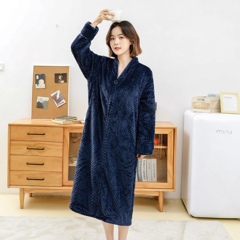 Kardigán-stílusú pizsama fleece-béléssel, vastag flanelből, 100% poliészter, hosszú ujjak, V-nyak, meleg otthoni téli viselet