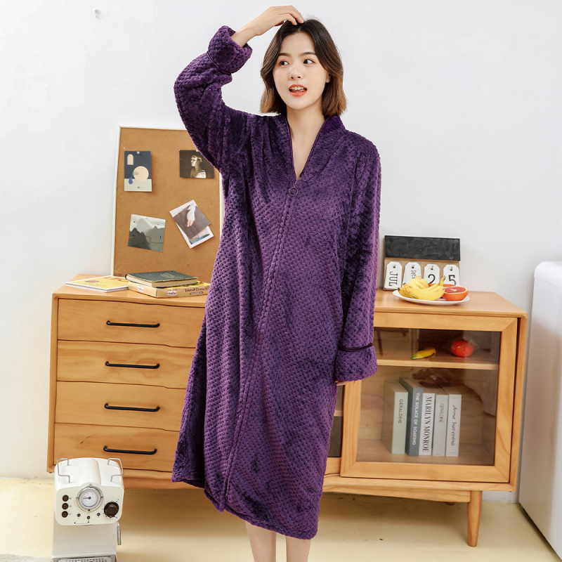 Kardigán-stílusú pizsama fleece-béléssel, vastag flanelből, 100% poliészter, hosszú ujjak, V-nyak, meleg otthoni téli viselet