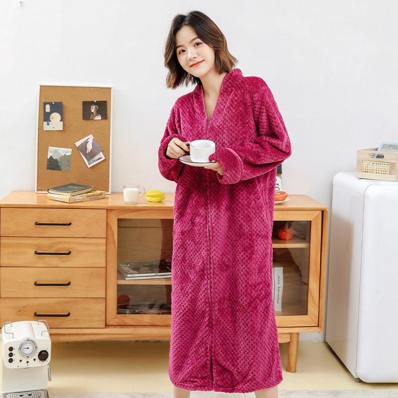 Kardigán-stílusú pizsama fleece-béléssel, vastag flanelből, 100% poliészter, hosszú ujjak, V-nyak, meleg otthoni téli viselet