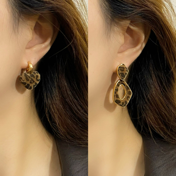 Обици - медни с истинско златно покритие, флокинг обработка, сърцевидно-геометричен дизайн, стил Хонг Конг, марка Yinian