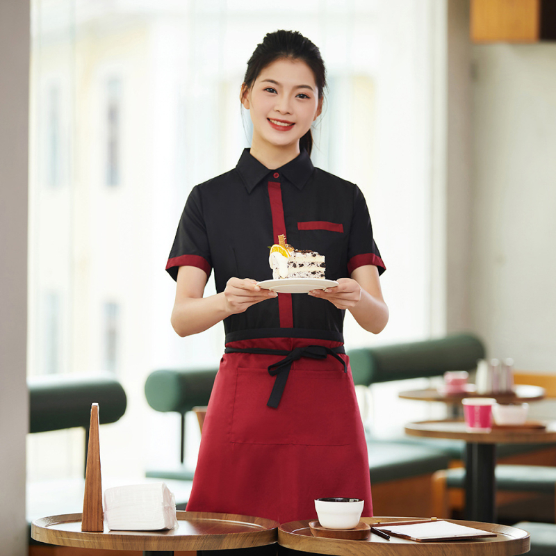 Vyrų marškiniai iš medvilnės mišinio su drėgmės išskyrimu vasarai — padavėjo uniforma maitinimo įstaigoms.