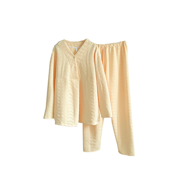 Māmiņu un barošanas pidžāmu komplekts no Air Cotton auduma – garās piedurknes, biezums 251–300 g/m², poliesters 95–100%, Ziemas 2025 izlase