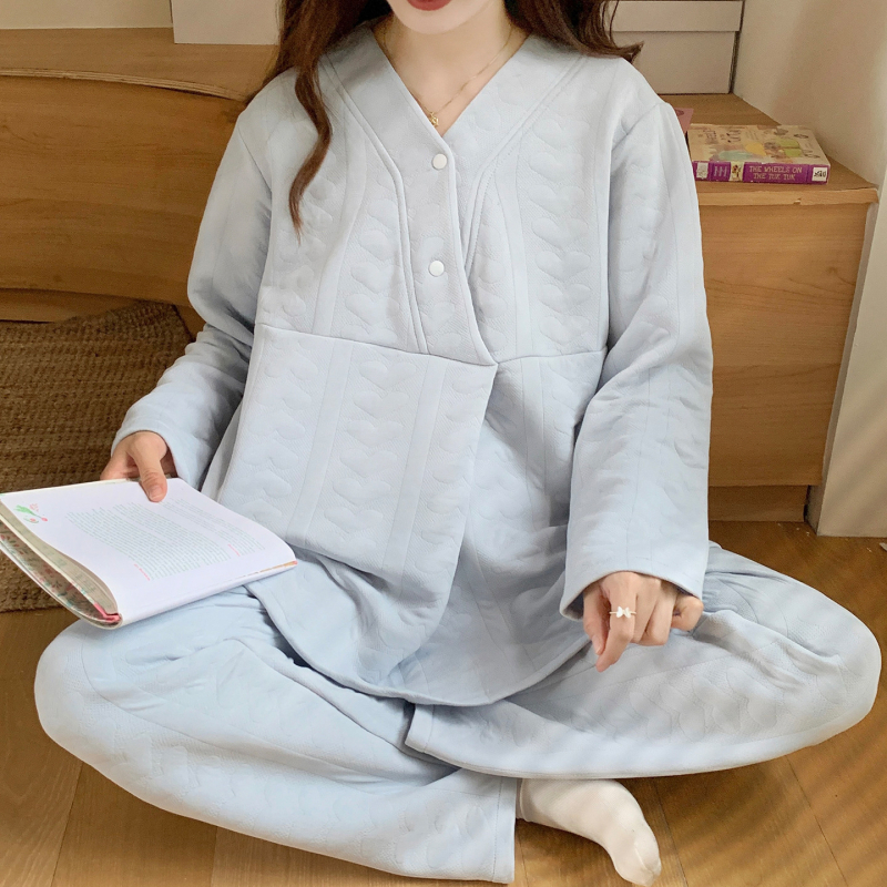 Māmiņu un barošanas pidžāmu komplekts no Air Cotton auduma – garās piedurknes, biezums 251–300 g/m², poliesters 95–100%, Ziemas 2025 izlase