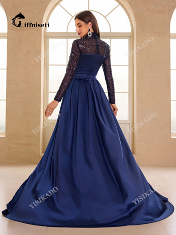 Flitteres estélyi ruha partira, hosszú ujjú, álló gallér, poliészter–spandex keverék, hosszú fazon, elegáns vonal