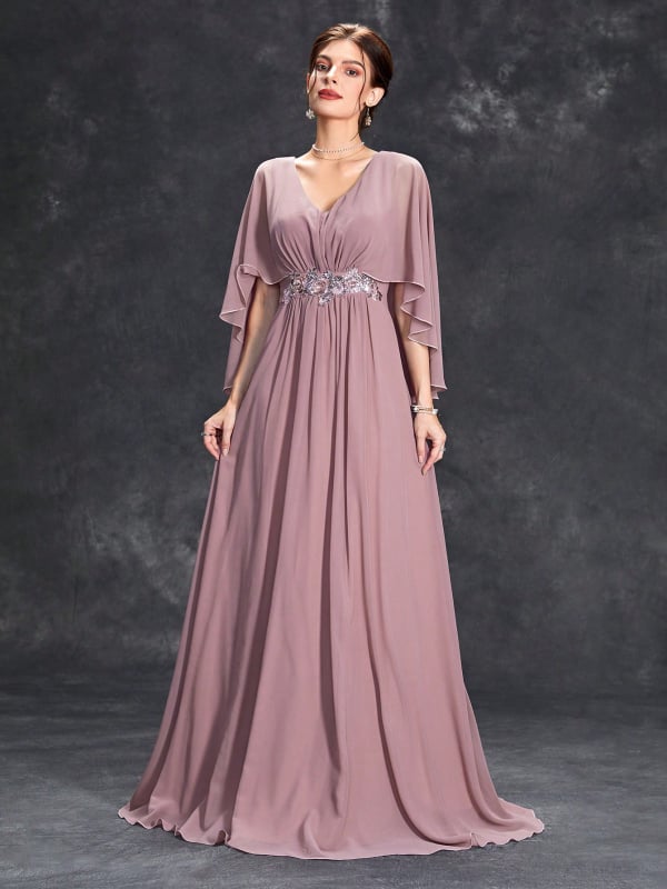 Вечерна рокля с дълбоко V деколте, клеш ръкави, пайети и машинно бродирана апликация, дълга А-образна пола