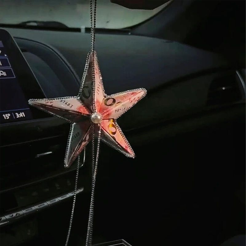 Автомобилна висулка за украса с кленови листа, ароматен аксесоар от сплав в карикатурен стил