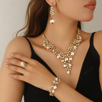 Σετ γυναικείων κοσμημάτων: σκουλαρίκια, κολιέ και βραχιόλι από κράμα ψευδαργύρου με επίστρωση Rack plating, πέτρες σε συνδυασμό, φλοράλ μοτίβο