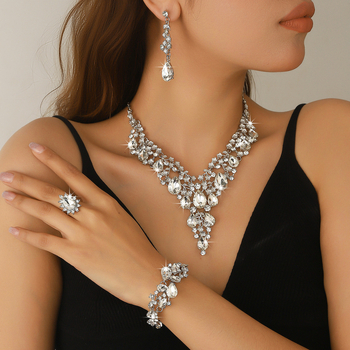 Σετ γυναικείων κοσμημάτων: σκουλαρίκια, κολιέ και βραχιόλι από κράμα ψευδαργύρου με επίστρωση Rack plating, πέτρες σε συνδυασμό, φλοράλ μοτίβο