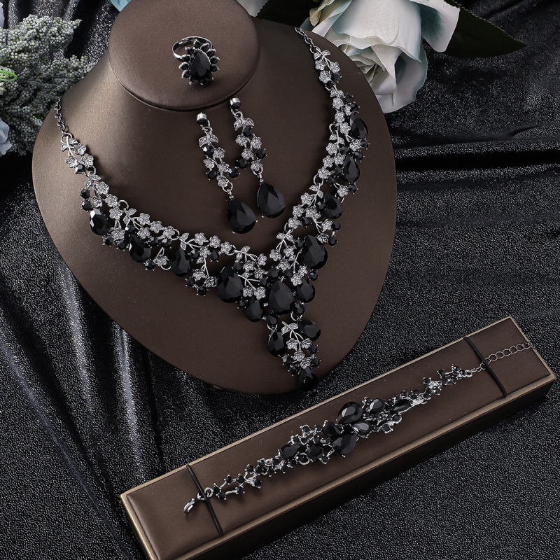 Σετ γυναικείων κοσμημάτων: σκουλαρίκια, κολιέ και βραχιόλι από κράμα ψευδαργύρου με επίστρωση Rack plating, πέτρες σε συνδυασμό, φλοράλ μοτίβο