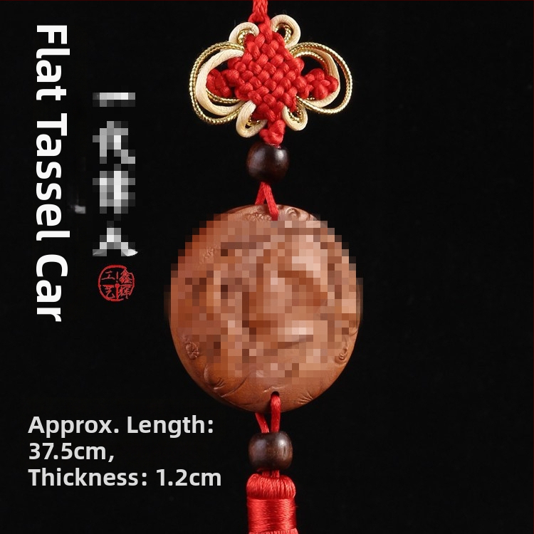 Medinis automobilio pakabukas iš persiko medienos su Pixiu, Guan Gong ir Guanyin — tradicinio Kinų stiliaus vidaus automobilių dekoravimas