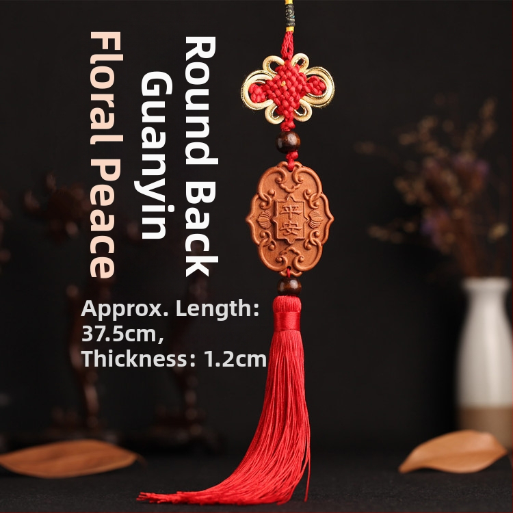 Medinis automobilio pakabukas iš persiko medienos su Pixiu, Guan Gong ir Guanyin — tradicinio Kinų stiliaus vidaus automobilių dekoravimas