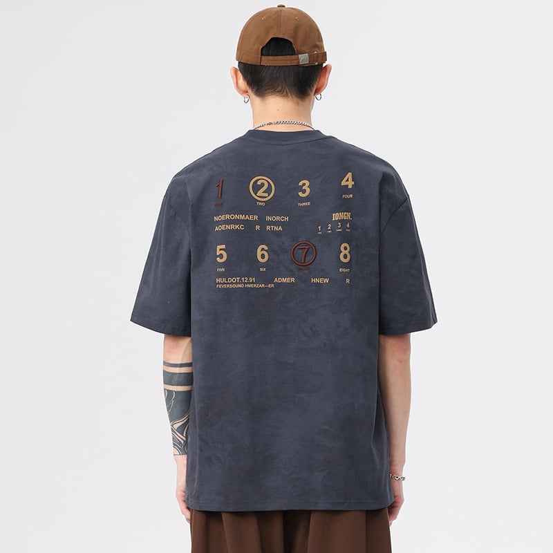 Vyrų medvilnės mišinio marškinėliai su siuvinėtomis raidėmis, laisvas kirpimas, raglano rankovės, apvalus kaklo iškirpimas, vasaros drabužiai