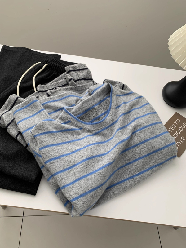 Ženski oversize T‑shirt s prugama i umjetnim zajčjim krznom, dugi rukav, okrugli izrez, slobodan kroj, poliester