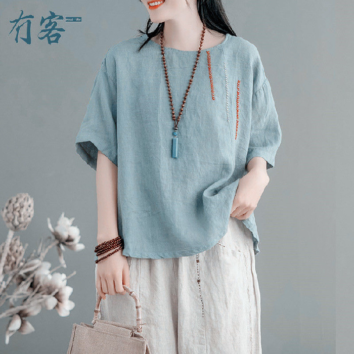 Vezeni T-majica od pamuka i lana, okrugli izrez, kratki rukavi, udoban kroj, jednobojna boja, Ljeto 2024