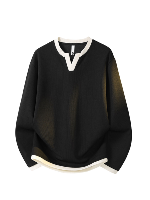 Meeste vaba lõikega pikkade varrukatega T-särk V-kaelusega, värvikombinatsiooni muster, polüesteri segu.