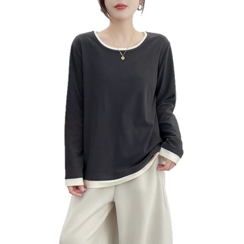 Koreai stílusú lazán szabott hosszú ujjú felső, kontrasztos panelek varrással, poliészter anyag, őszi kollekció 2025, hossz 50–65 cm