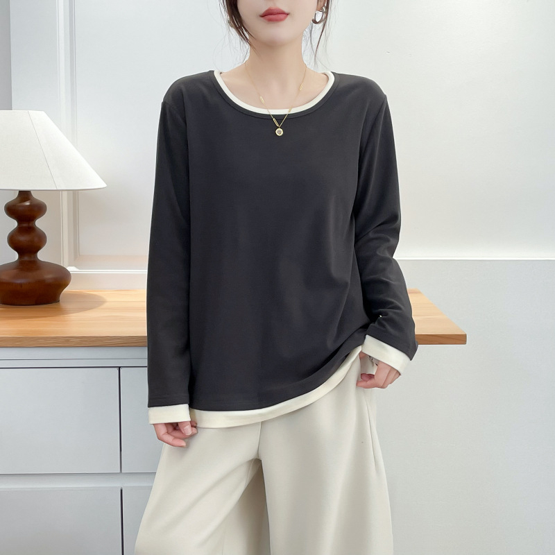 Koreai stílusú lazán szabott hosszú ujjú felső, kontrasztos panelek varrással, poliészter anyag, őszi kollekció 2025, hossz 50–65 cm