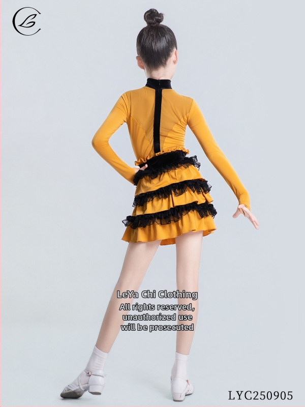 Latīņu deju apģērbs - Ziemas 2025, kristāla kaņepju audums, poliesters 90–95%, salds stils (Ziemas 2025; kristāla kaņepju audums; Poliesters 90–95%; Salds stils)