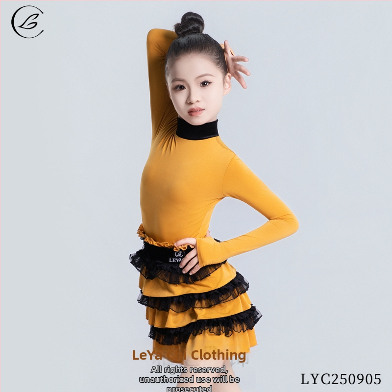 Latīņu deju apģērbs - Ziemas 2025, kristāla kaņepju audums, poliesters 90–95%, salds stils (Ziemas 2025; kristāla kaņepju audums; Poliesters 90–95%; Salds stils)