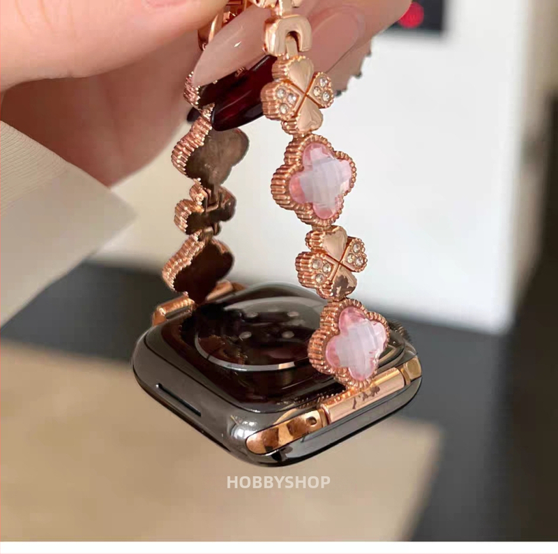 Kovový remienok pre Apple Watch s dizajnom štvorlístka a diamantovými detailmi, značky Burei, kompatibilný s Apple Watch Ultra/SE/Series 1–10