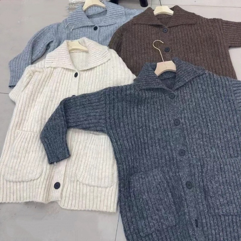 Ženski retro pleteni kardigan s ovratnikom, ležernog kroja, dugi rukavi, pleteni materijal; glavna komponenta: poliester 50–70%, acetat 30–50%