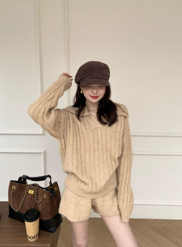 Pulover tricotat cu glugă, croială lejeră, mâneci lungi, culoare solidă, amestec poliester-viscose, toamnă 2025