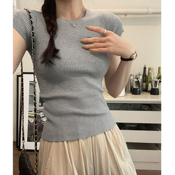 Дамски плетен топ-пуловер Slim fit, от вискоза, съдържание на вискоза 50–70%, 3/4 ръкави, кръгло деколте