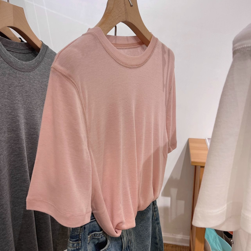 Majica kratkih rukava, široki kroj, poliester 50-70%, okrugli izrez.