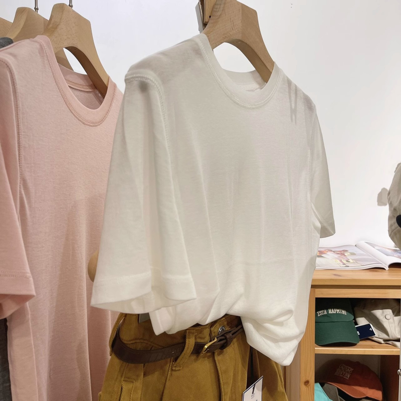 Majica kratkih rukava, široki kroj, poliester 50-70%, okrugli izrez.