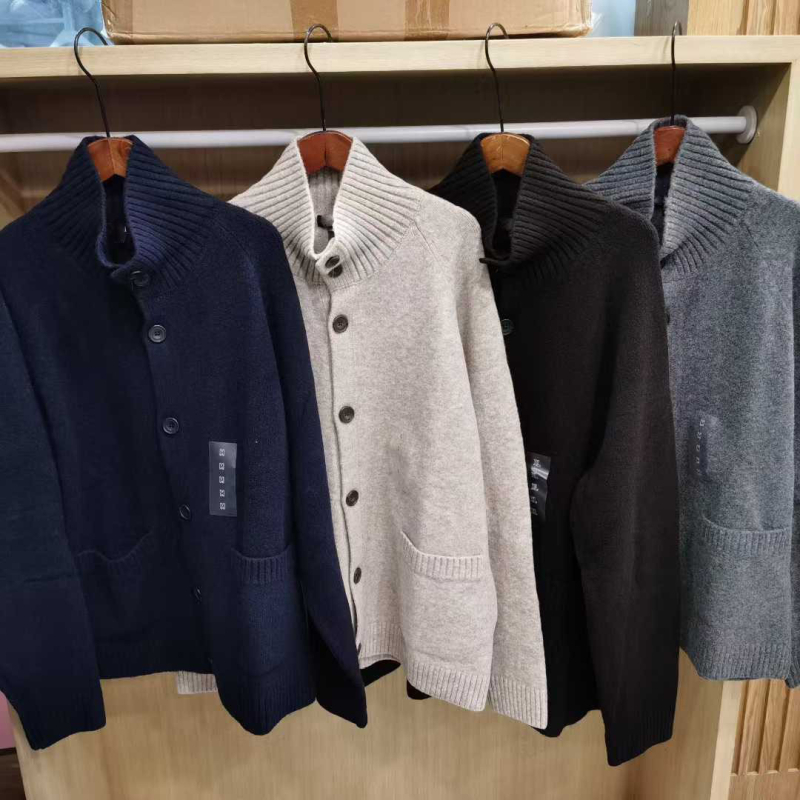 Cardigan tricotat – guler rotund, mâneci lungi, croială liberă, amestec acrilic-poliester, toamna 2025