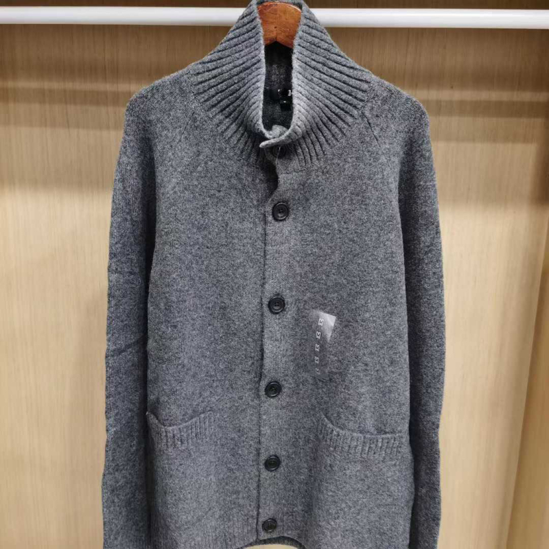 Cardigan tricotat – guler rotund, mâneci lungi, croială liberă, amestec acrilic-poliester, toamna 2025