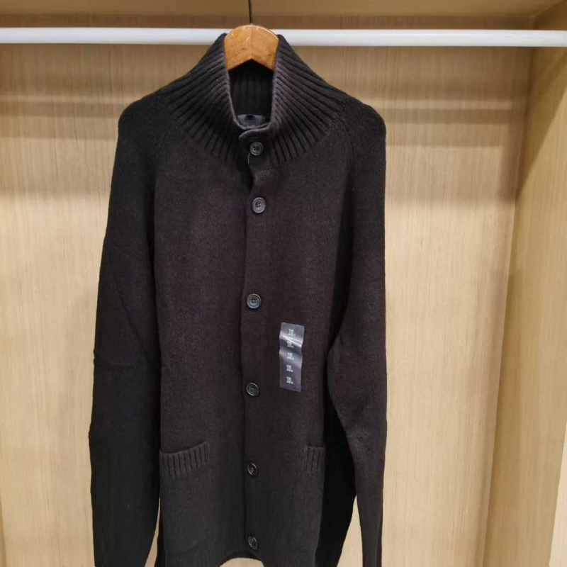 Cardigan tricotat – guler rotund, mâneci lungi, croială liberă, amestec acrilic-poliester, toamna 2025