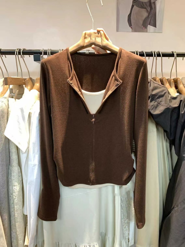 Tricou de bază cu mânecă lungă, model color-block, design colaj, croială slim-fit, amestec din bumbac-poliester cu cașmir, lungime normală 50–65 cm