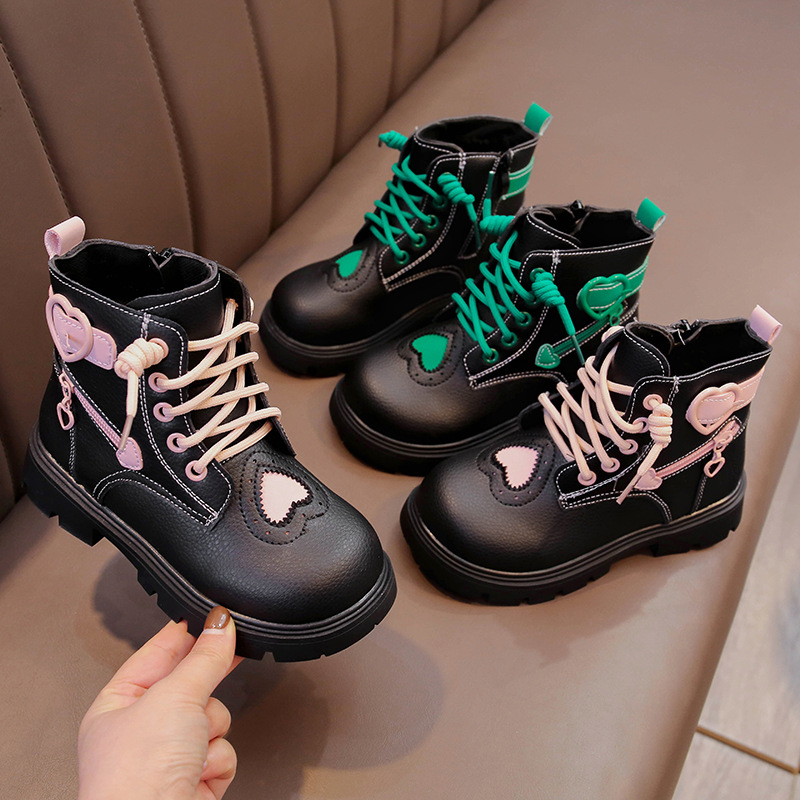 Vaikų Martin bateliai, dirbtinės odos viršus, gumos pada, šoninis užtrauktukas, atsparūs vandeniui ir šilti su dirbtinės vilnos įdėklu