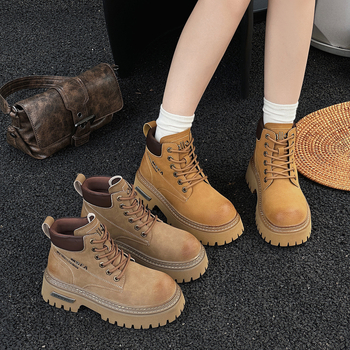 Női Martin csizmák valódi bőrből, középmagas szár, vastag gumitalp, 6–8 cm négyszögletes sarok, elülső fűzőzár