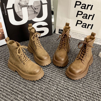 Női motorkerékpár csizma vastag talpú, brit stilus, két réteg marhabőrből készült felsőrész, fleece bélés, gumi talp, oldalsó cipzár, téli 2025