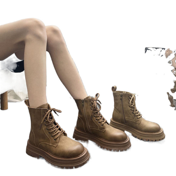 Női motorkerékpár csizma vastag talpú, brit stilus, két réteg marhabőrből készült felsőrész, fleece bélés, gumi talp, oldalsó cipzár, téli 2025