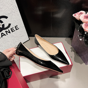 Γυναικείες επίπεδες με κρυφό ύψος 3 cm, μυτερός δάκτυλος, πάνω μέρος: υπερ ίνες, εσωτερικό: υπερ ίνες, σόλα: καουτσούκ, χαμηλό τακούνι