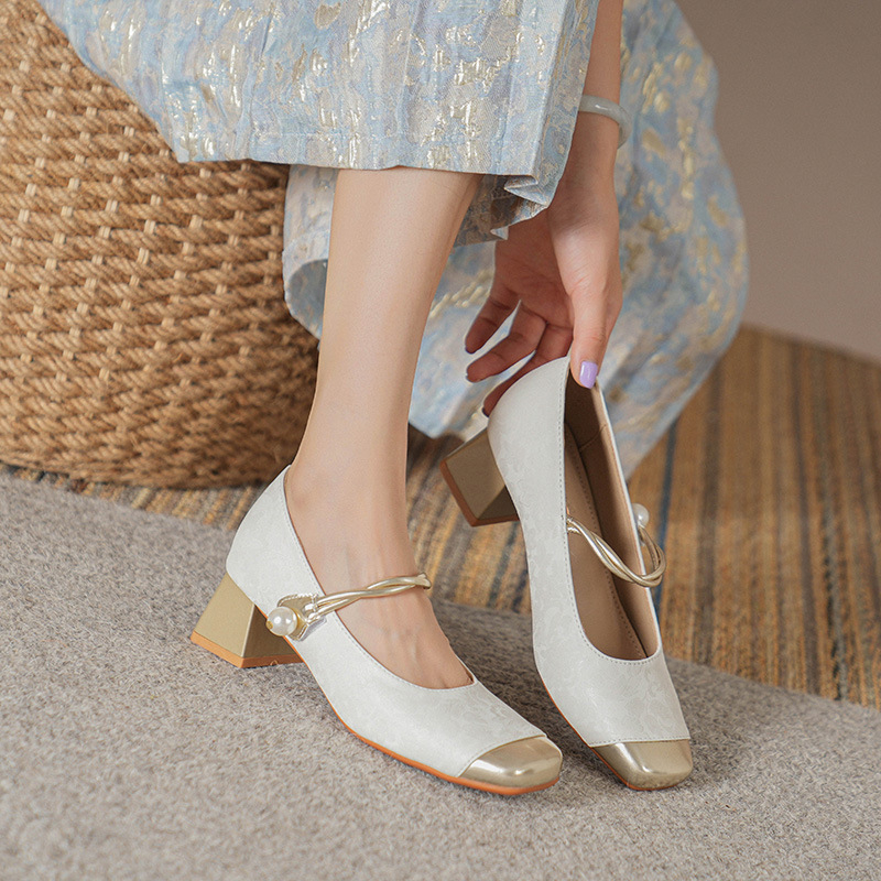 Γυναικεία παπούτσια Mary Jane, τετράγωνη μύτη, υλικό επάνω: super fiber, υλικό εσωτερικό: super fiber, μεσαίο τακούνι (3–6 εκ), σόλα από καουτσούκ