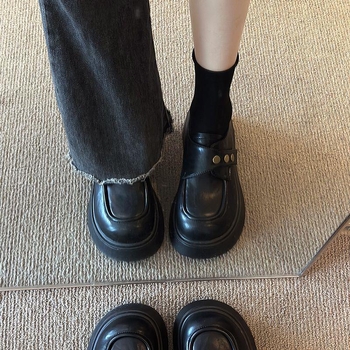 Női vastag talpú loaferek, brit stílus, kerek orr, PU felsőrész, 6-8 cm-es sarok