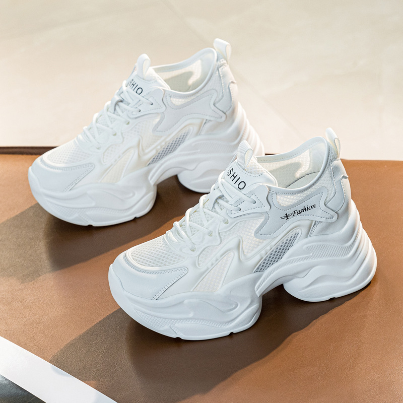 Γυναικεία καθημερινά παπούτσια τύπου dad sneakers με μαλακό δέρμα επάνω μέρος, mesh εσωτερικό, χαμηλός κορμός, πλατφόρμα 6–8 εκ, PU σόλα