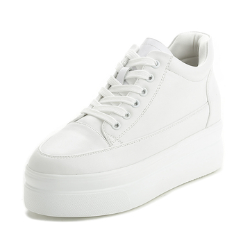 Обувки с прикрит ток за всекидневно носене, кръгъл нос, горна част от естествена кожа, височина на тока 6–8 см, подметка от полиуретан