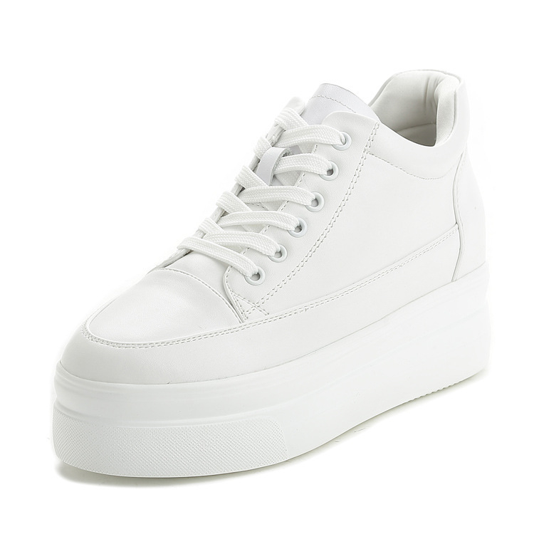 Обувки с прикрит ток за всекидневно носене, кръгъл нос, горна част от естествена кожа, височина на тока 6–8 см, подметка от полиуретан