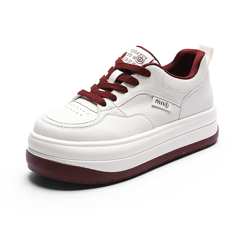 Casual γυναικεία αθλητικά παπούτσια με υπερ-ελαφριά μαλακή σόλα, επάνω μέρος από δέρμα χοίρου, επένδυση από δέρμα Νάπα, στρογυλμένη μύτη, σόλα με μεμβράνη ενυδάτωσης, κλείσιμο με κορδόνια