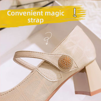 Mary Jane dámske lodičky s hranatým špičkou, 3-5 cm hrubá päta, zapínanie na suchý zips, nízky horný diel