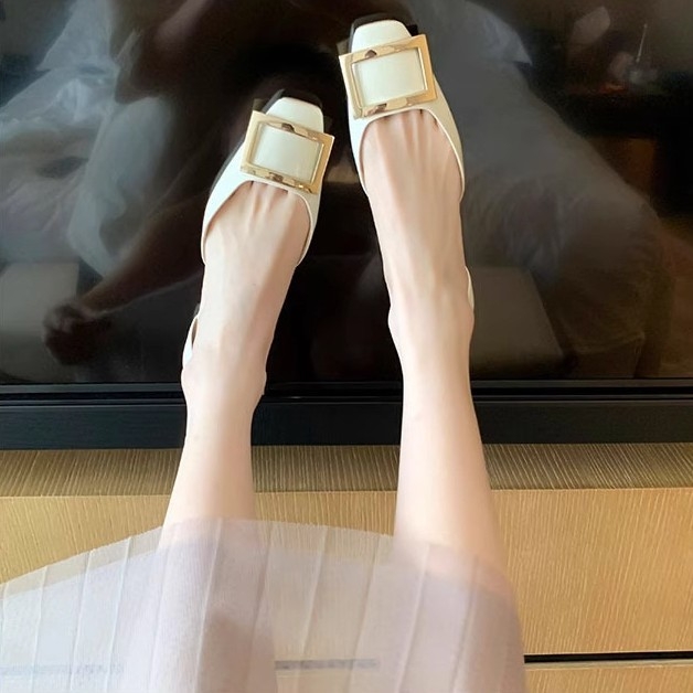 Dámske ploché topánky so štvorcovým nosom, vrchnok z hovädzej kože, nízky podpätok, stielka z prírodnej kože, slip-on štýl