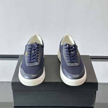 Vīriešu ādas sneakers - elpojoši, apaļš purns, ar šņorēm, zemas profils, gumijas zole, iekšējā zole no jēra ādas