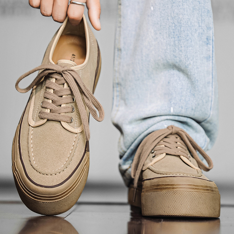 Vīriešu kedas rudens 2025 — auduma augšdaļa, PVC zole, 3–5 cm papēža augstums, šņorējams